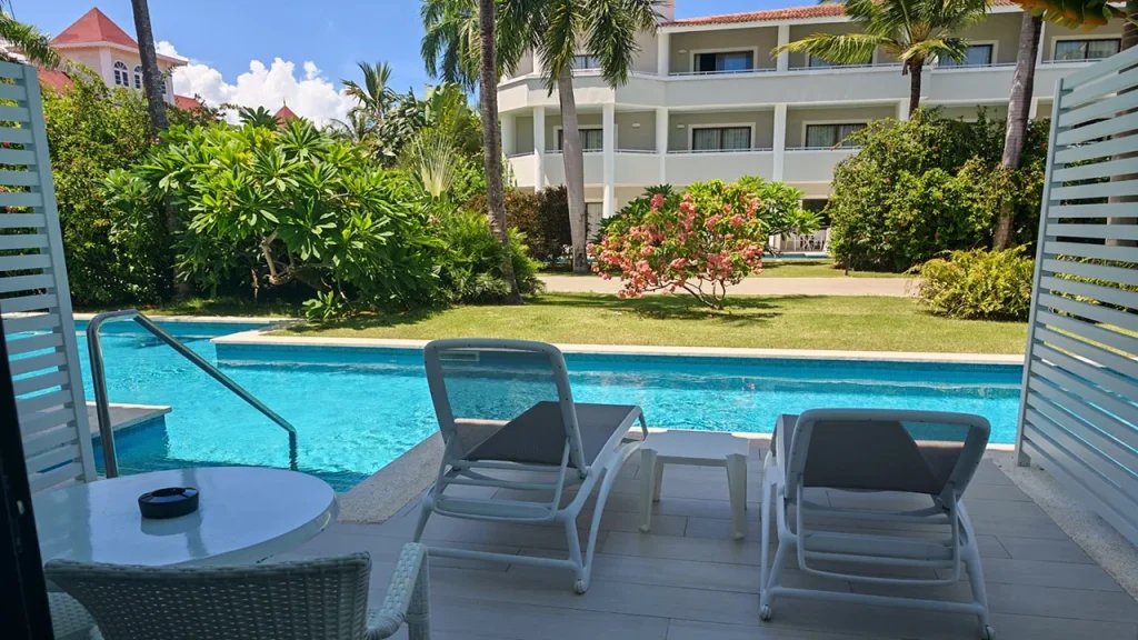 junior suite deluxe swim up piscina