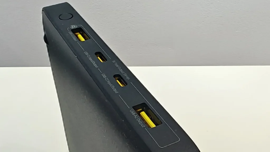 baseus blade h1 puertos