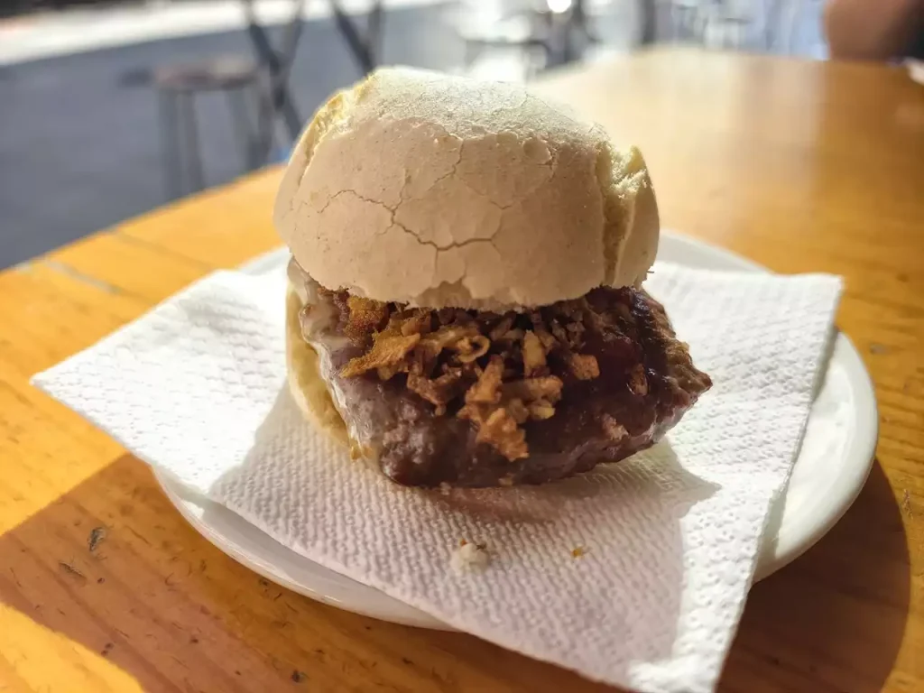 Hamburguesa de lechazo La Carcava